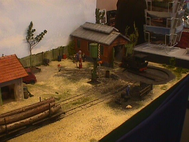 Loco shed on Xavier Pycke layout